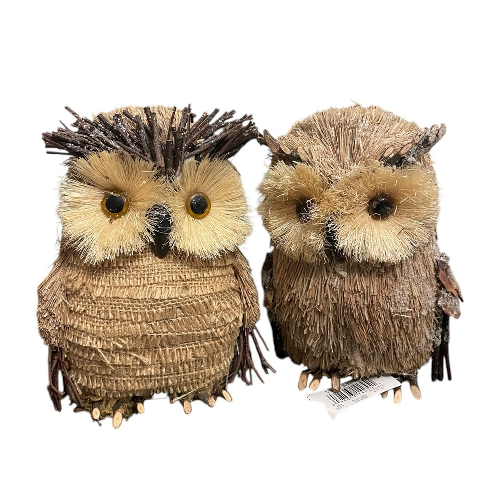Von Maur Realistic Owl Figures Lot of 2 Sticks Wood Burlap Fall Autumn 7” NWT